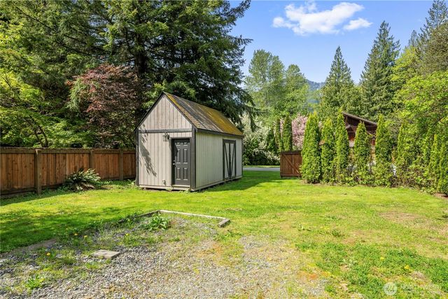 14616 681st Avenue NE, Baring, WA 98224