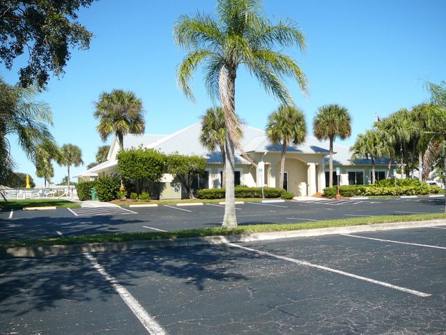 6238 Alexandria Circle, Fort Pierce, FL 34982