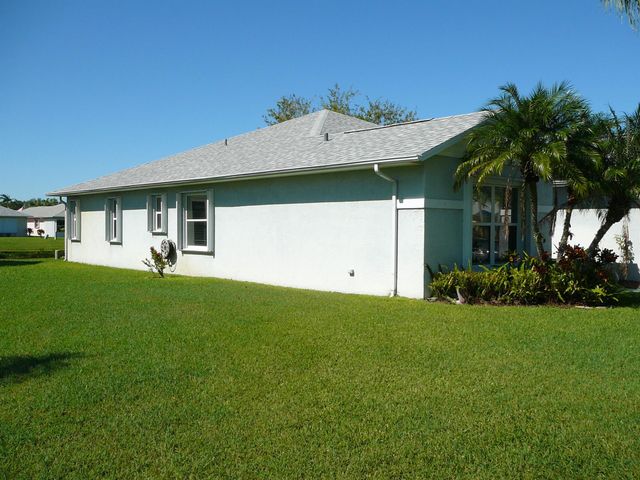 6238 Alexandria Circle, Fort Pierce, FL 34982