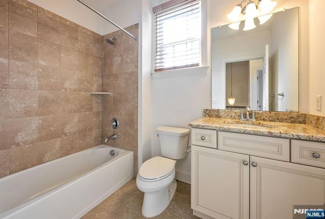 63 Autumn Way 35, Montvale, NJ 07645