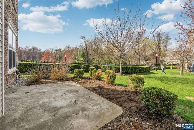 63 Autumn Way 35, Montvale, NJ 07645