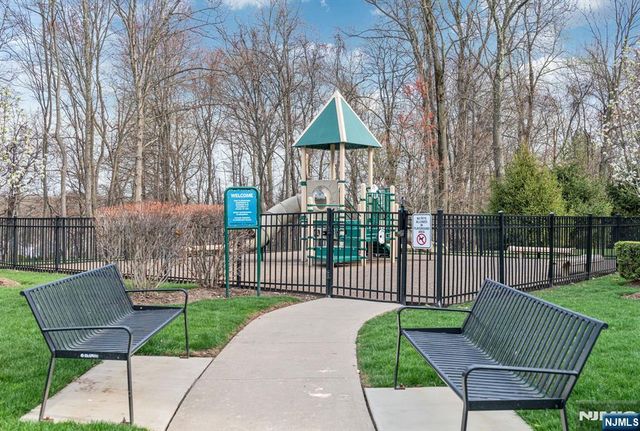 63 Autumn Way 35, Montvale, NJ 07645