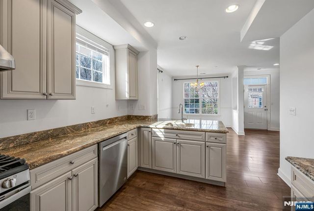 63 Autumn Way 35, Montvale, NJ 07645