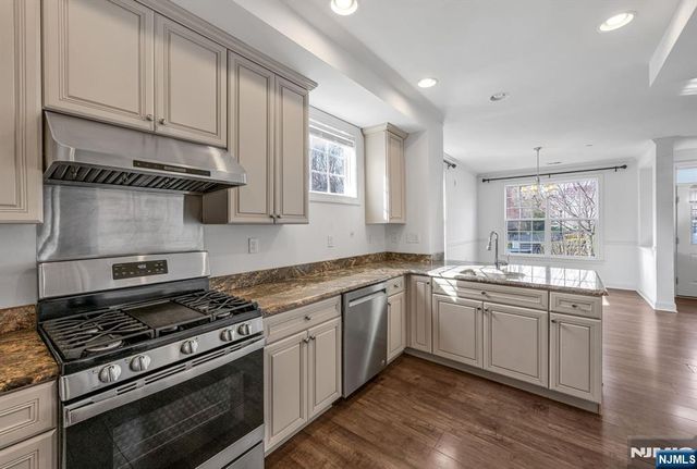 63 Autumn Way 35, Montvale, NJ 07645