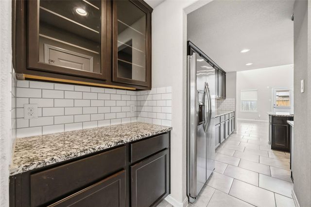 703 Autumn Flats Way, Rosharon, TX 77583
