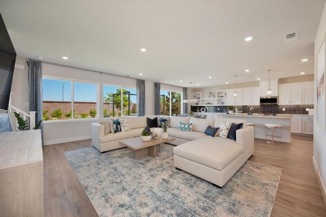 12074 Mircado Way, Rancho Cordova, CA 95742