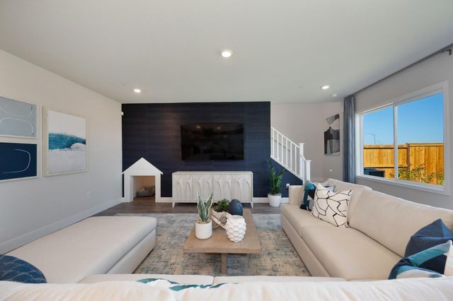 12074 Mircado Way, Rancho Cordova, CA 95742