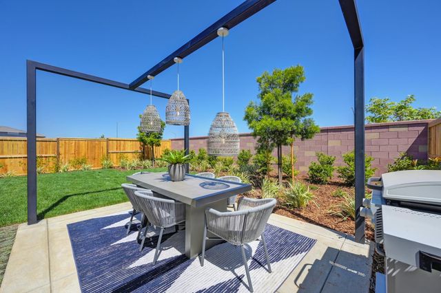 12074 Mircado Way, Rancho Cordova, CA 95742