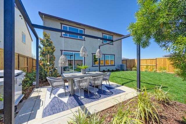 12074 Mircado Way, Rancho Cordova, CA 95742