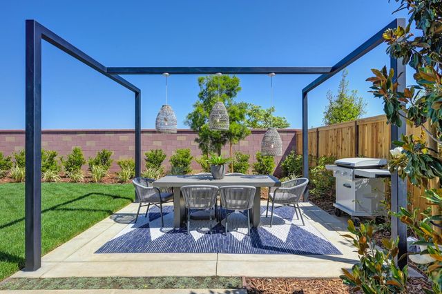 12074 Mircado Way, Rancho Cordova, CA 95742