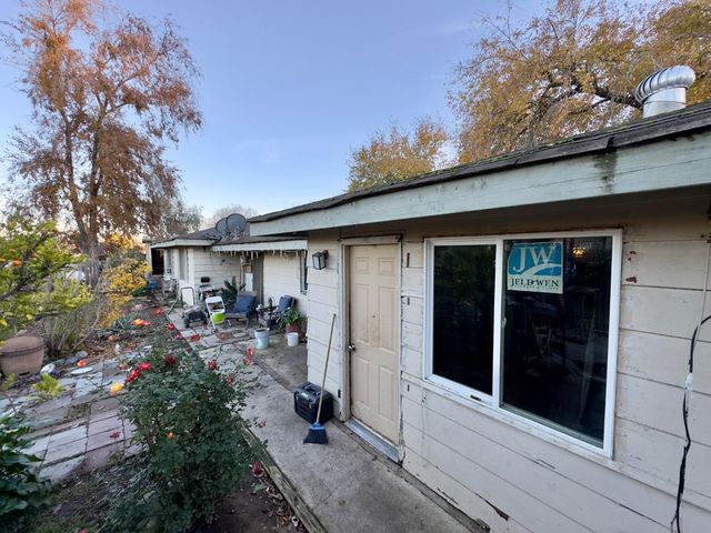8233 Short Rd, Sacramento, CA 95828