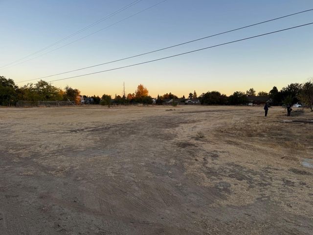 8233 Short Rd, Sacramento, CA 95828