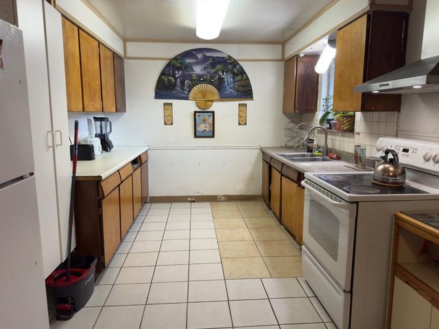 8233 Short Rd, Sacramento, CA 95828