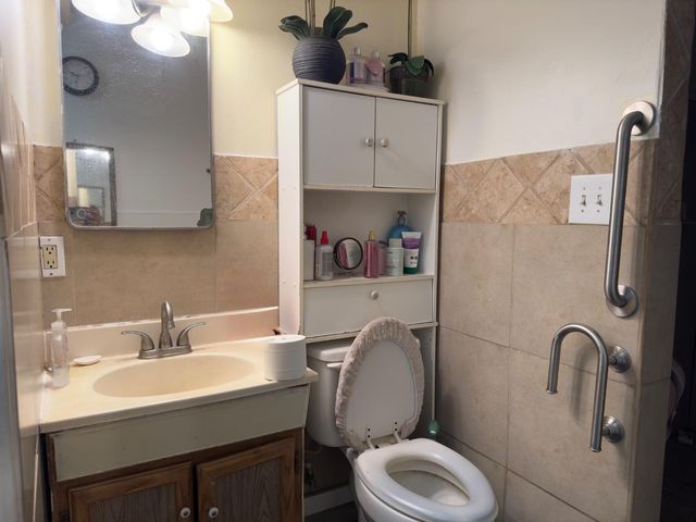 8233 Short Rd, Sacramento, CA 95828