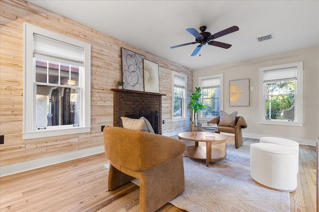 2037 BROADWAY, Clearwater, FL 33755