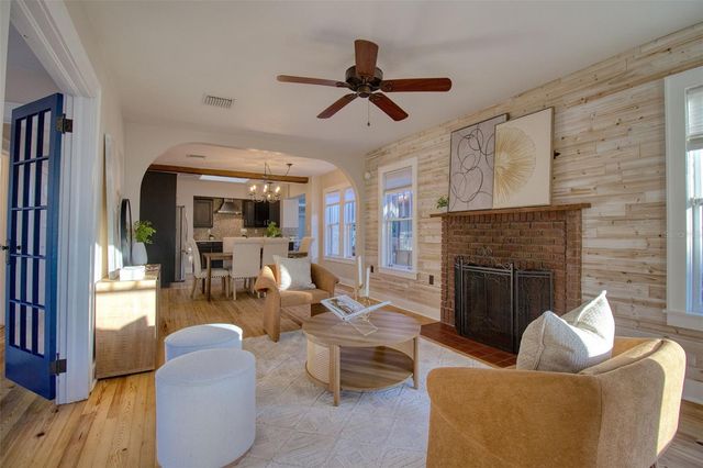 2037 BROADWAY, Clearwater, FL 33755