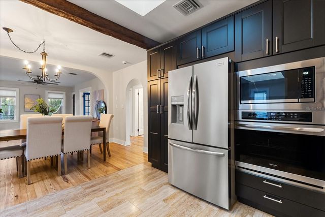 2037 BROADWAY, Clearwater, FL 33755