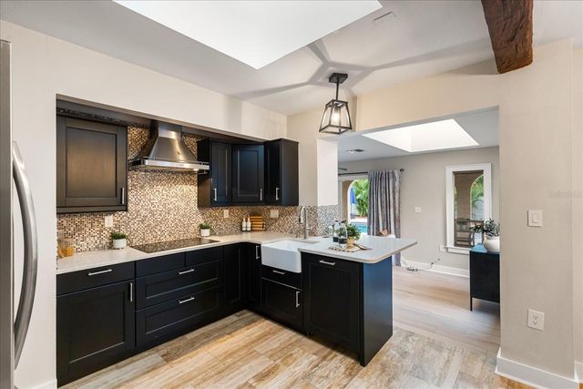 2037 BROADWAY, Clearwater, FL 33755