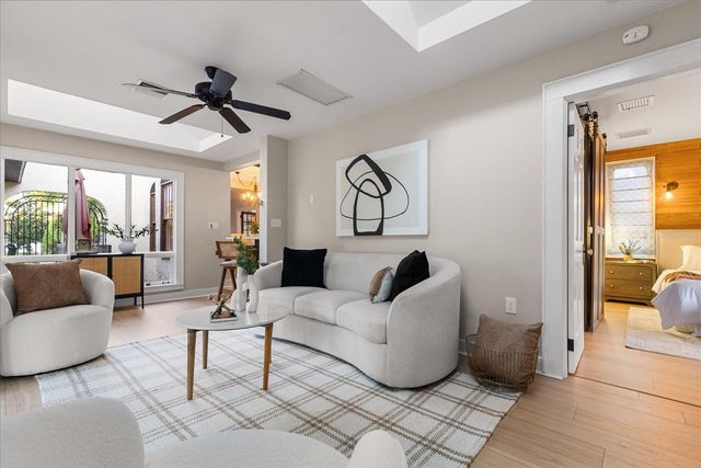 2037 BROADWAY, Clearwater, FL 33755