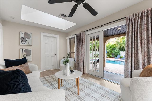 2037 BROADWAY, Clearwater, FL 33755