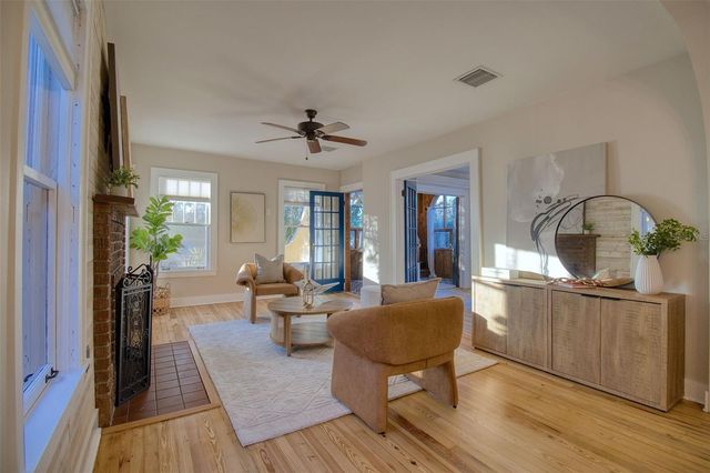 2037 BROADWAY, Clearwater, FL 33755