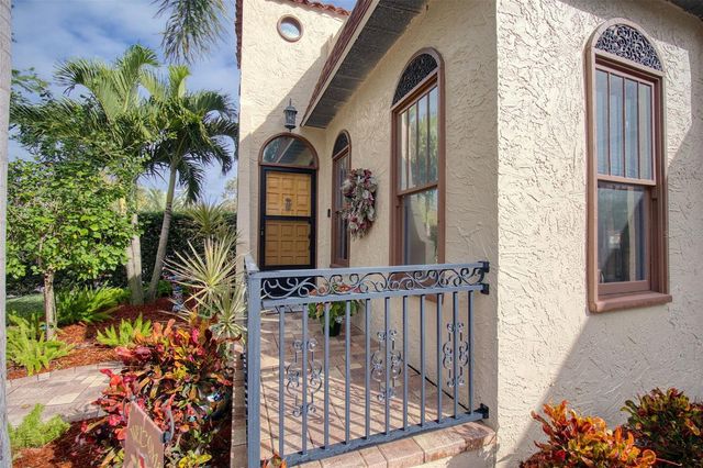 2037 BROADWAY, Clearwater, FL 33755