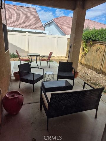 747 Camino De Oro, San Jacinto, CA 92583