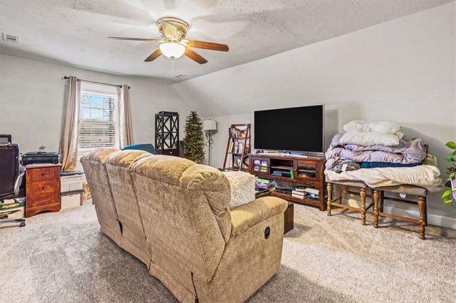 595 White Rd, Portland, TN 37148