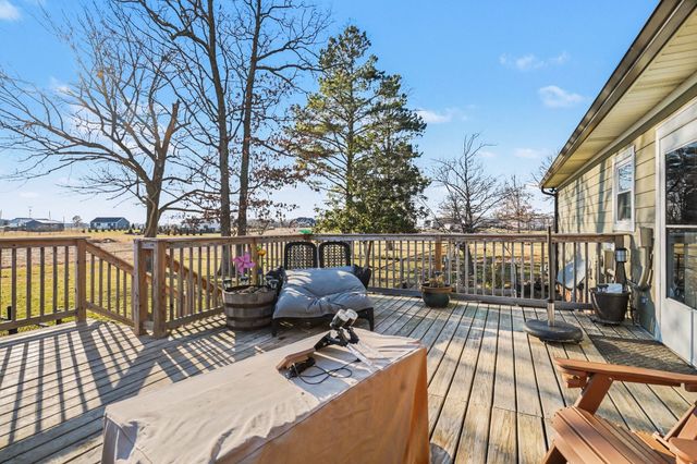 595 White Rd, Portland, TN 37148