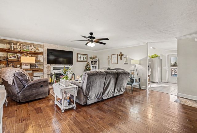 595 White Rd, Portland, TN 37148