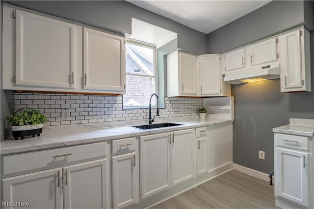 799 Fess Avenue, Akron, OH 44307