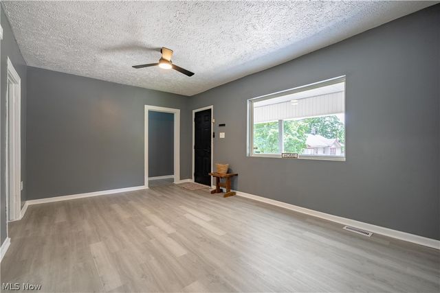 799 Fess Avenue, Akron, OH 44307