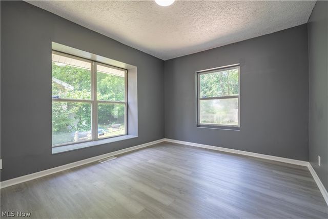 799 Fess Avenue, Akron, OH 44307