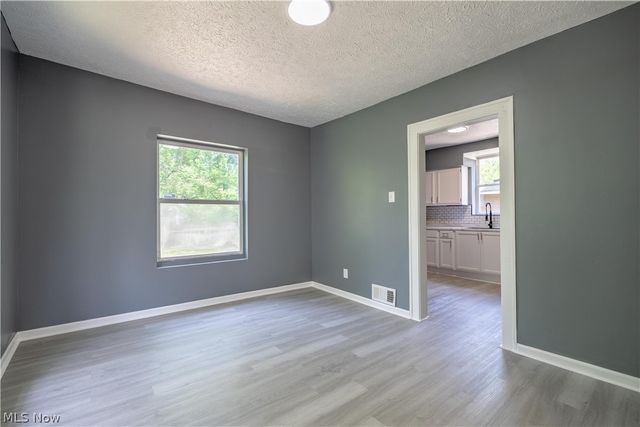 799 Fess Avenue, Akron, OH 44307
