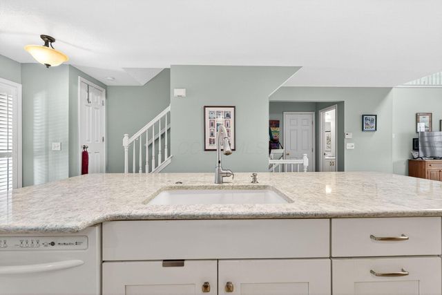 5987 Dunabbey Loop, Dublin, OH 43017