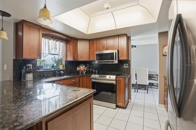 6368 HILLVIEW ROAD, Spring Hill, FL 34606