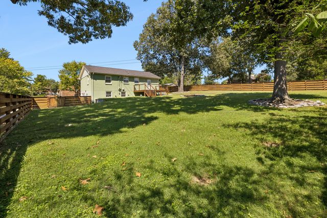 401 Bluebird Ln, Dickson, TN 37055