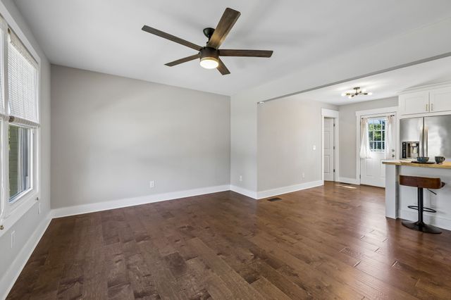 401 Bluebird Ln, Dickson, TN 37055