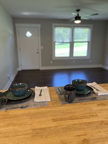 401 Bluebird Ln, Dickson, TN 37055