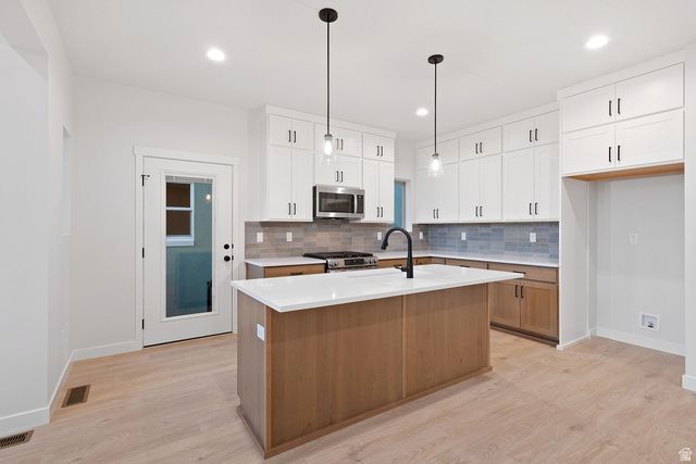 11383 S EASY BEE RD, South Jordan, UT 84009