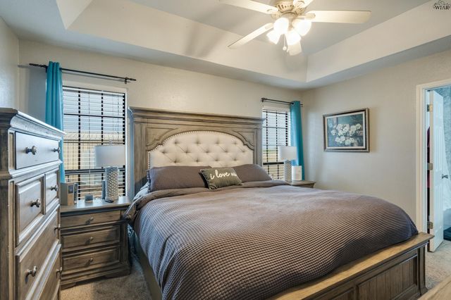 1877 N PETERSON ROAD, Iowa Park, TX 76367