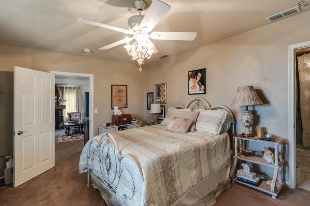 1877 N PETERSON ROAD, Iowa Park, TX 76367