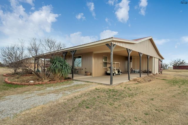 1877 N PETERSON ROAD, Iowa Park, TX 76367