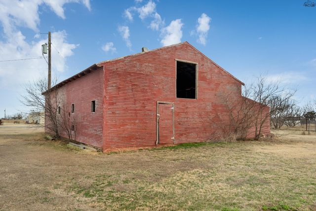 1877 N PETERSON ROAD, Iowa Park, TX 76367