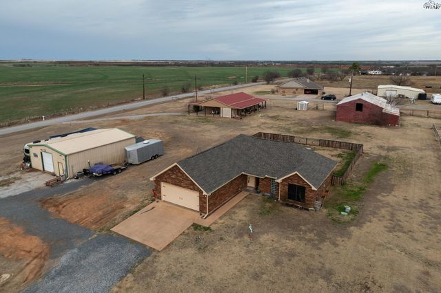 1877 N PETERSON ROAD, Iowa Park, TX 76367