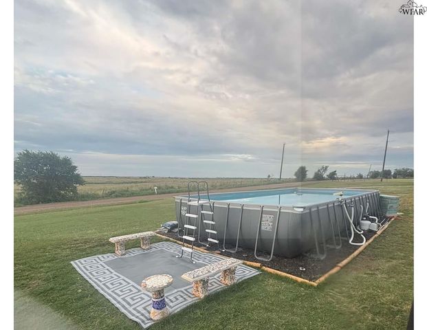 1877 N PETERSON ROAD, Iowa Park, TX 76367