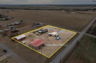 1877 N PETERSON ROAD, Iowa Park, TX 76367