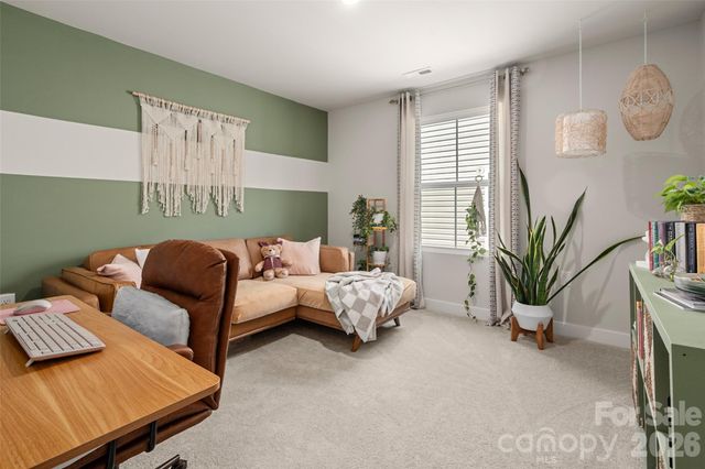 4246 Mackinnon Drive, Charlotte, NC 28214