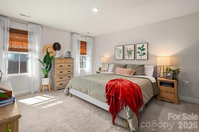 4246 Mackinnon Drive, Charlotte, NC 28214