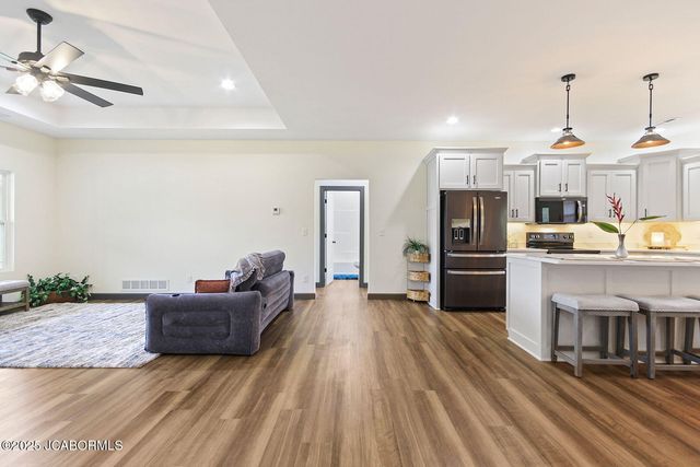 962 Cochise DRIVE, Holts Summit, MO 65043